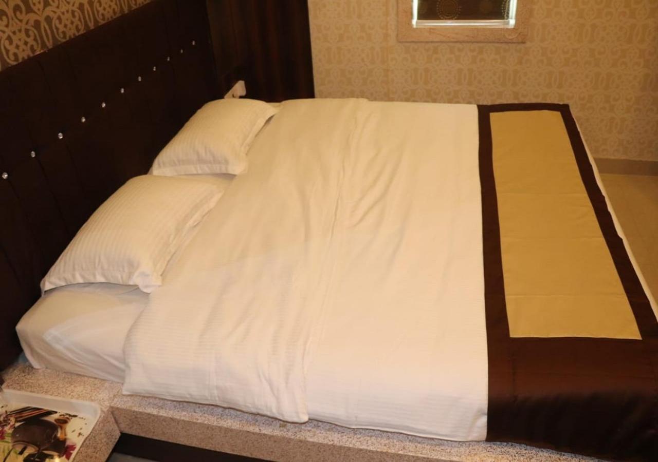 Angina Hotel